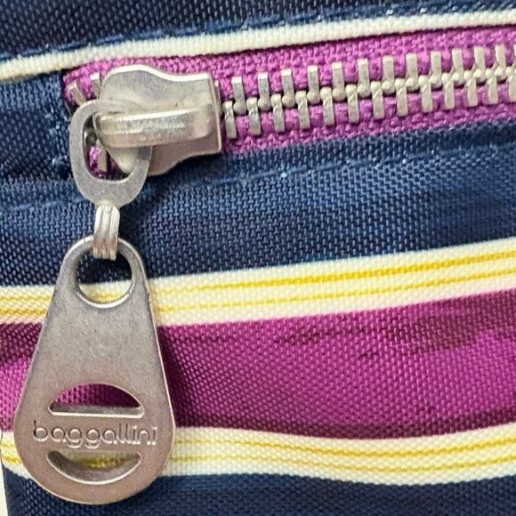 Baggallini Striped Nylon Crossbody Bag Travel Purse Adjustable Strap Lightweight - Picture 6 of 11